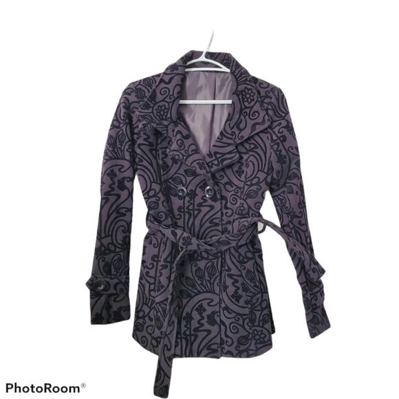 Grey Coat with Black Velvet Pattern - Picture 2 of 4